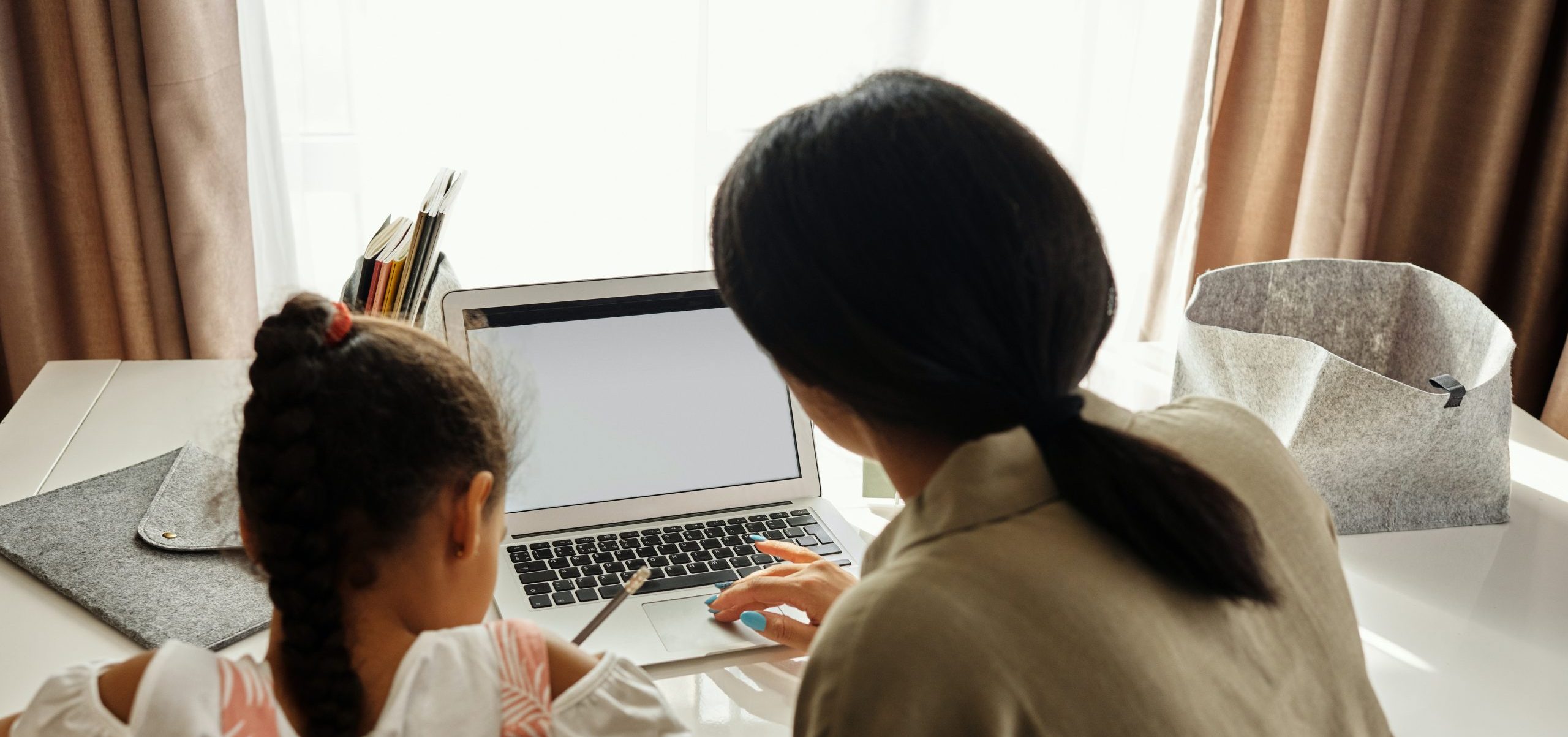 ¿Qué es la Cybercrianza y por qué deberías practicarla?